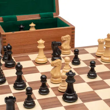 Alternative view of Juego de ajedrez de competición en nogal y arce, juego de ajedrez en madera de boj y caja de almacenamiento de palo de rosa dorado