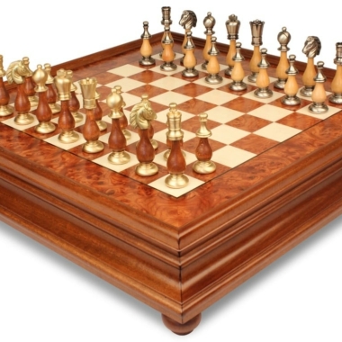 Alternative view of Conjunto Oriental de Ébano Tablero de Ajedrez en Madera de Ébano con Cajón de Almacenamiento & Juego de Ajedrez en Madera y Latón Macizo