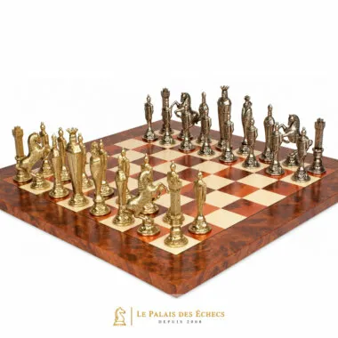 Juego de ajedrez completo Florentine Renaissance, piezas metálicas doradas y plateadas sobre tablero de brezo