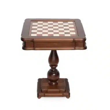 Mesa de ajedrez sobre pie central, tablero de ajedrez en madera de olmo y haya