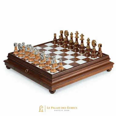Tablero de ajedrez con pie de madera maciza y juego de ajedrez completo en vista frontal