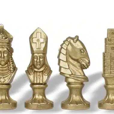 Alternative view of Juego de ajedrez medieval de metal II