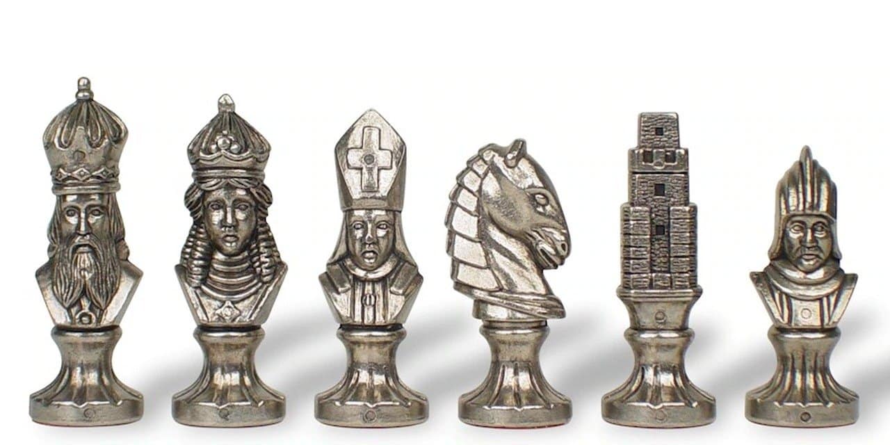 Conjunto Medieval IV Tablero de Ajedrez de Madera de Arce & Juego de Ajedrez de Metal - Imagen 8