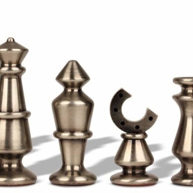 Alternative view of Juego de Ajedrez en Latón Macizo Moderno