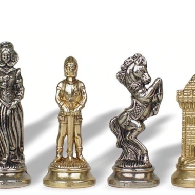 Alternative view of Conjunto Mary Stuart Tablero de Ajedrez de Madera de Rosa y Arce & Juego de Ajedrez de Metal Macizo