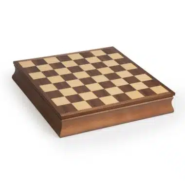Alternative view of Tablero de ajedrez de arce y nogal con compartimento de cuero