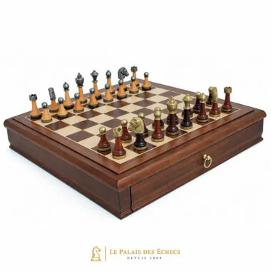 Set Classic XIV visto de lado con piezas de metal y madera colocadas
