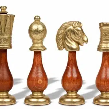 Alternative view of Juego de ajedrez de estilo árabe en metal y madera