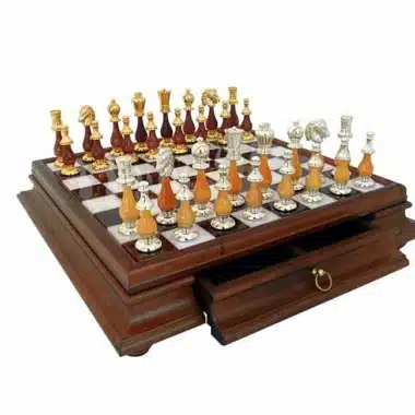 Juego de ajedrez "Oriental" grande con pedestal de madera maciza y tapa de alabastro toscano con madera y latón dorado y plateado
