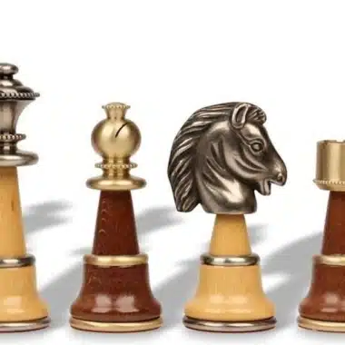 Alternative view of Juego de ajedrez y tablero de madera y latón macizo Staunton XL