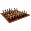 Tablero de ajedrez de cuero artificial "Camelot King Arthur II" y juego de ajedrez de madera y metal