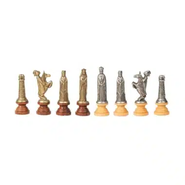 Juego de ajedrez medieval de madera y metal