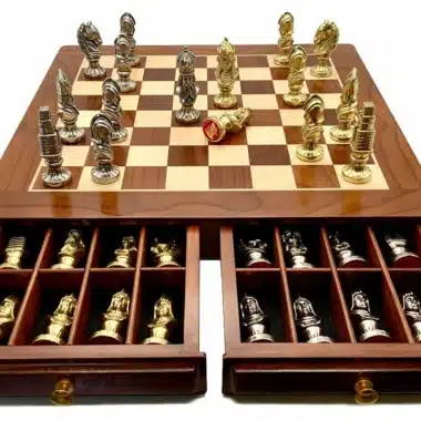 Alternative view of Conjunto Medieval IV Tablero de Ajedrez de Madera de Arce & Juego de Ajedrez de Metal
