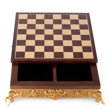 Alternative view of Tablero de Ajedrez en Metal Dorado y Tablero de Madera Maciza con Compartimento de Almacenamiento