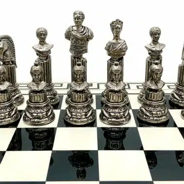 Piezas plateadas Empire Romain III bustos romanos esculpidos sobre el tablero