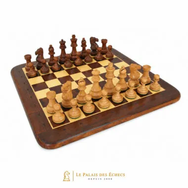 Juego de ajedrez completo con tablero y piezas en madera de rosa dorada