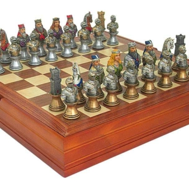 Conjunto Busto Medieval Tablero de Ajedrez de Madera de Arce y Nogal & Juego de Ajedrez Resina Pintada a Mano