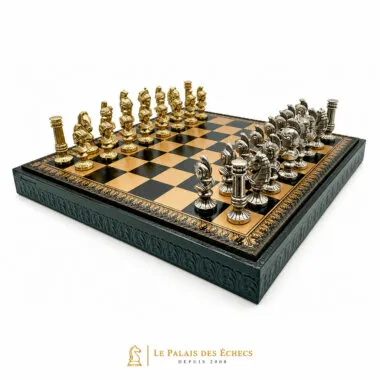 Juego Bustos Romanos II colocado sobre su tablero con caja de almacenamiento integrada