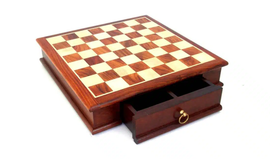 Conjunto Camelot Rey Arturo I Tablero de Ajedrez de Madera de Rosa & Juego de Ajedrez de Metal Macizo - Imagen 7