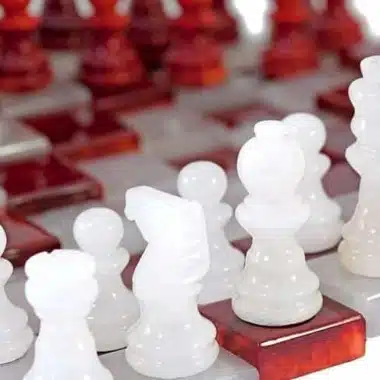 Tablero de ajedrez y juego de ajedrez 3D