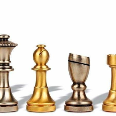 Juego de ajedrez contemporáneo de latón Staunton