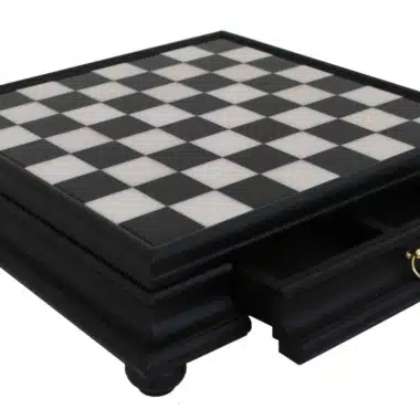 Tablero de ajedrez de madera maciza en blanco y negro con tapa de alabastro toscano y cajón de almacenamiento