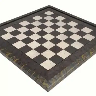 Tablero de ajedrez de madera de brezo gris con marco lacado
