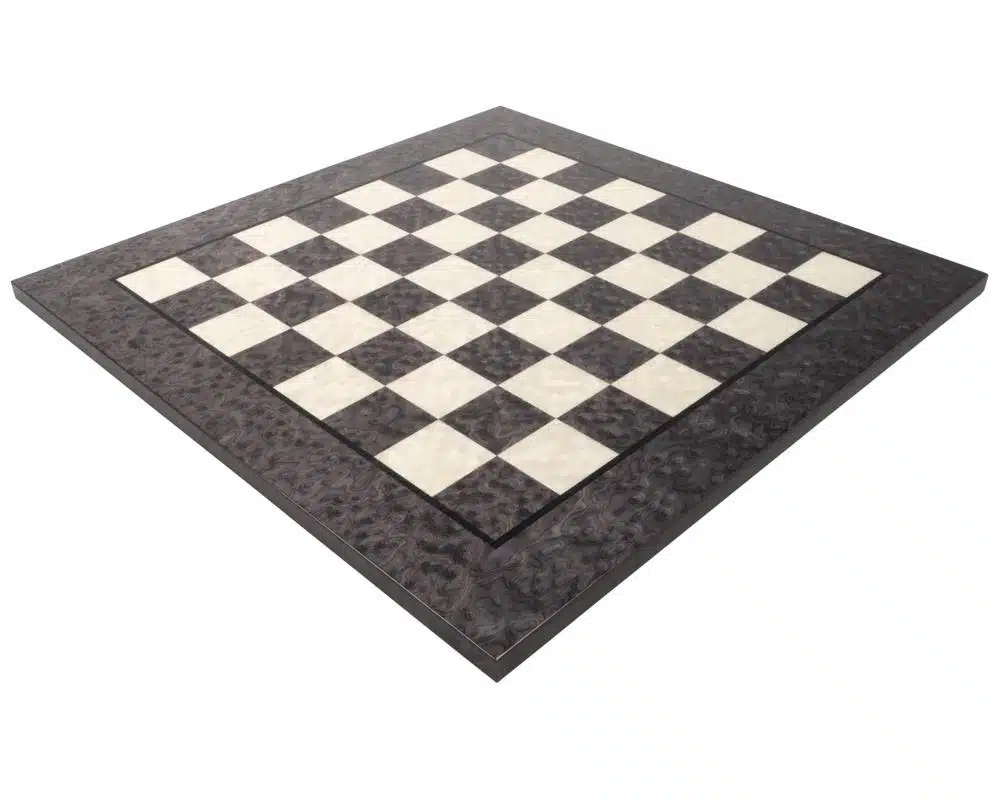 Juego de ajedrez moderno de madera de brezo y arce gris y juego de ajedrez de madera lacada en blanco y negro - Imagen 9