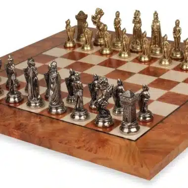 Mary Stuart VI Tablero de ajedrez de madera de olmo y brezo y juego de ajedrez de metal