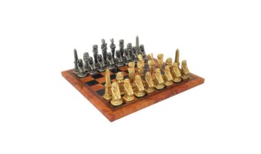 Juego de ajedrez egipcio en polipiel y juego de ajedrez de metal macizo