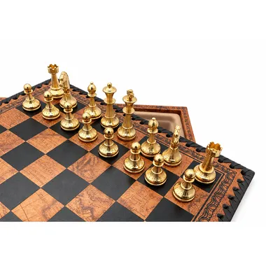 Piezas doradas Mignon Flower VI vistas de cerca sobre el tablero en caja