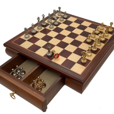 Alternative view of Conjunto Bonito Flower VII Tablero de Ajedrez de Madera de Arce y Caoba con Almacenamiento y Juego de Ajedrez de Metal Chapado en Oro y Plata