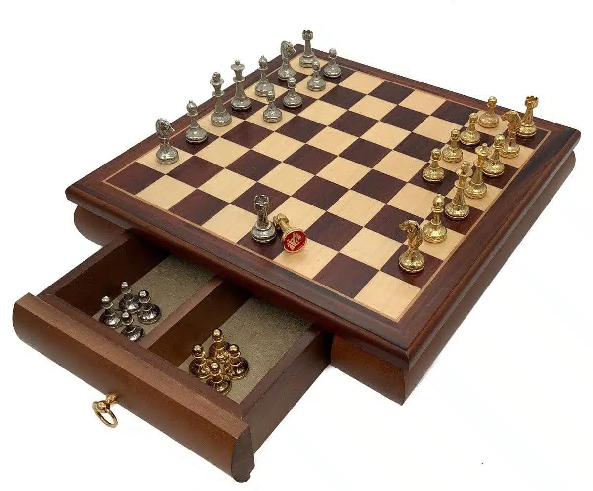 Conjunto Bonito Flower VII Tablero de Ajedrez de Madera de Arce y Caoba con Almacenamiento y Juego de Ajedrez de Metal Chapado en Oro y Plata - Imagen 2