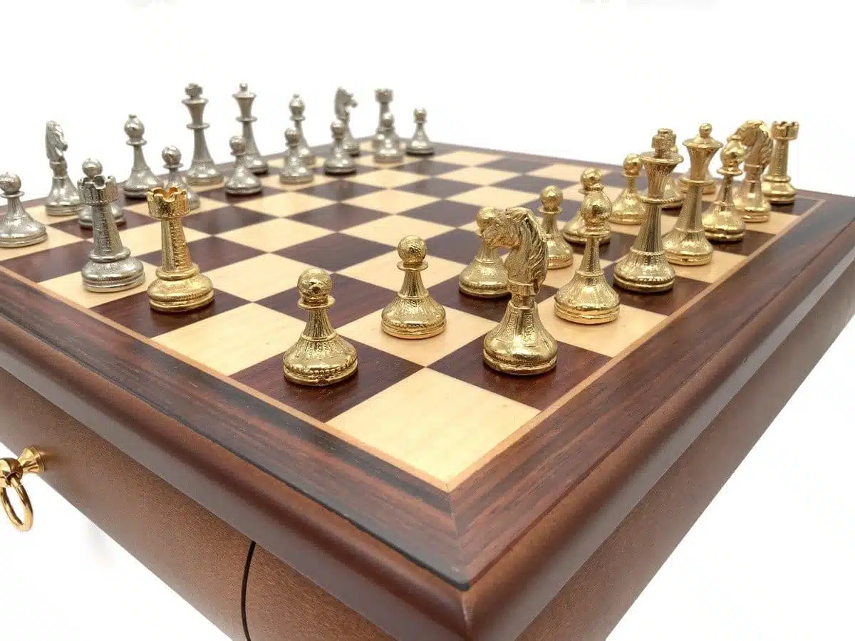 Conjunto Bonito Flower VII Tablero de Ajedrez de Madera de Arce y Caoba con Almacenamiento y Juego de Ajedrez de Metal Chapado en Oro y Plata - Imagen 4