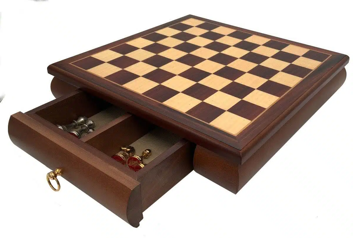 Conjunto Bonito Flower VII Tablero de Ajedrez de Madera de Arce y Caoba con Almacenamiento y Juego de Ajedrez de Metal Chapado en Oro y Plata - Imagen 14