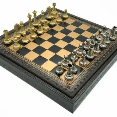 Lindo juego de ajedrez negro Flor IX con almacenamiento y juego de ajedrez de metal