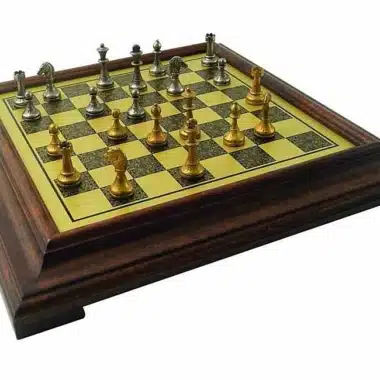 Juego de ajedrez "Mignon Flower III" con soporte de madera con efecto de latón y juego de ajedrez de metal sólido