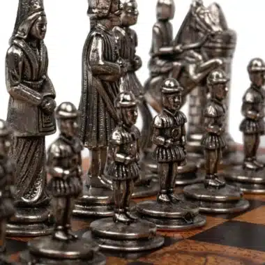 Juego de ajedrez de cuero Camelot King Arthur VII y juego de ajedrez de metal sólido - Imagen 9