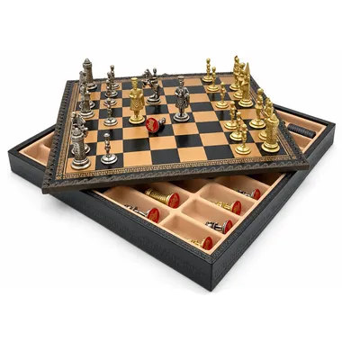Tablero Camelot abierto mostrando la caja de almacenamiento con piezas