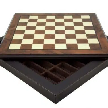 Alternative view of Juego de ajedrez Romans vs Barbarians III en madera de nogal y arce y metal sólido