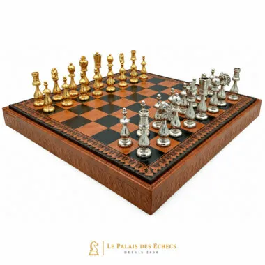 Juego Arabic Style IV visto de frente con tablero de ajedrez en simil cuero y caja