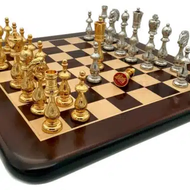 Alternative view of Conjunto Estilo Árabe VI Tablero de Ajedrez de Madera de Rosa y Arce y Juego de Ajedrez de Metal Chapado en Oro y Plata