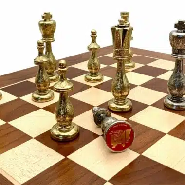 Conjunto Oriental III Tablero de Ajedrez de Madera de Arce y Rosa Dorado & Juego de Ajedrez de Metal - Imagen 5