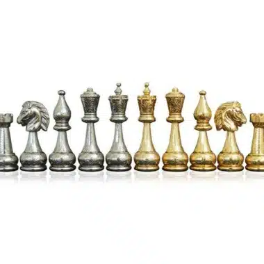 Alternative view of Juego de ajedrez de metal chapado en oro y plata con flores II