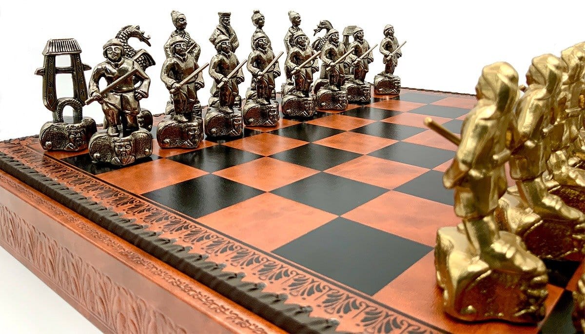 Conjunto Samurái III Tablero de Ajedrez Caja de Almacenamiento y Juego de Ajedrez en Metal - Imagen 4