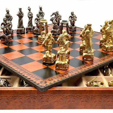 Conjunto Samurái III Tablero de Ajedrez Caja de Almacenamiento y Juego de Ajedrez en Metal