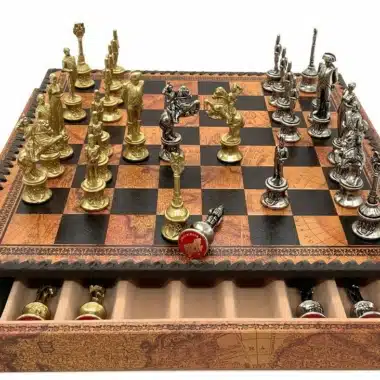 Juego de ajedrez de cuero Napoleón del Viejo Mundo con almacenamiento y juego de ajedrez de metal sólido