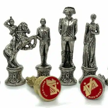 Piezas plateadas Napoleón, rey, caballo y dama con bases grabadas