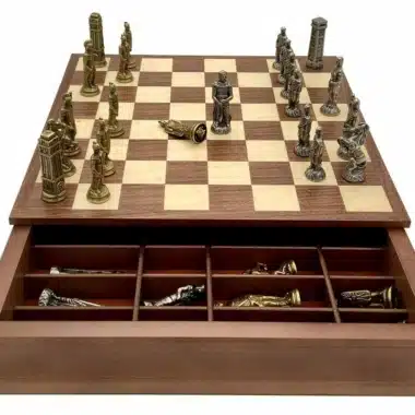 Set Romanos vs Bárbaros VI en metal sobre tablero con caja de almacenamiento abierta