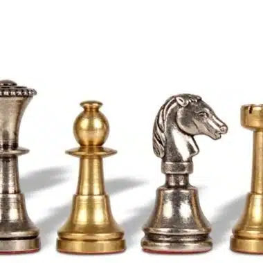 Juego de ajedrez de cuero Cute II con compartimento de almacenamiento y juego de ajedrez de latón macizo - Imagen 4